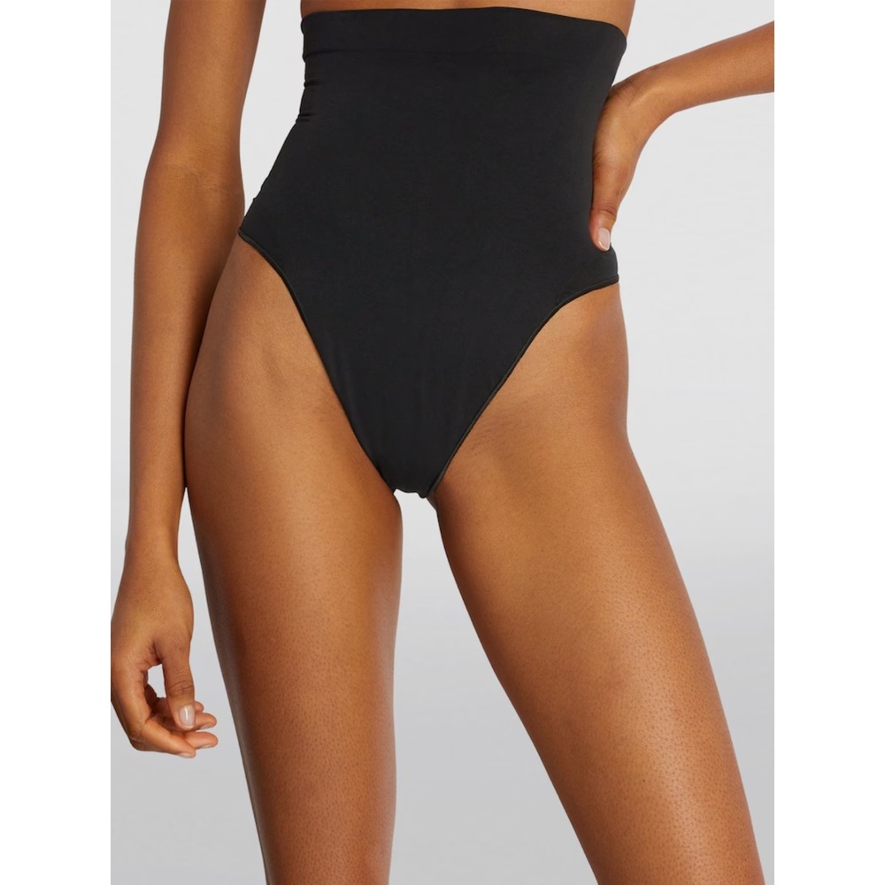 SKIMS Seamless Sculpt Bodysuit Brief High Waisted Thong - Size M